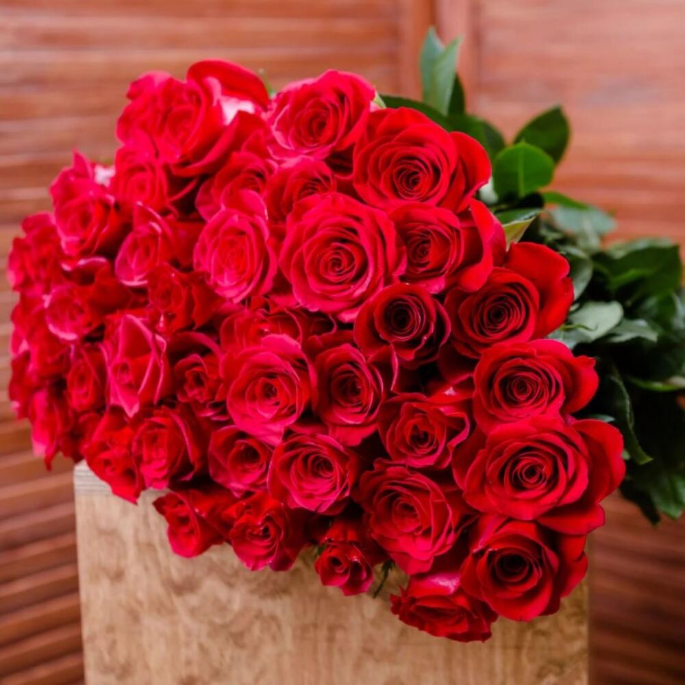 Букет из красных роз